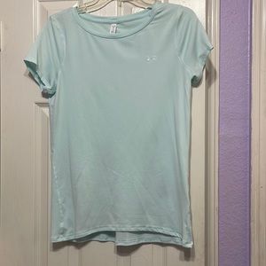Women’s Under Armor Workout tees size medium